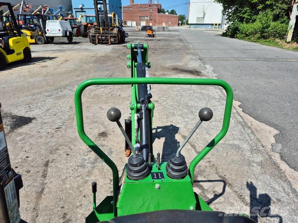 John Deere 1025 R 트랙터