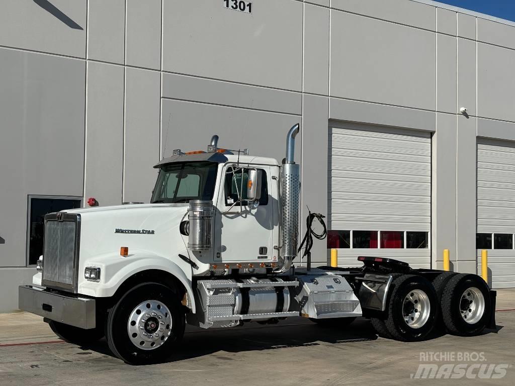Western Star 4900 트랙터 유닛
