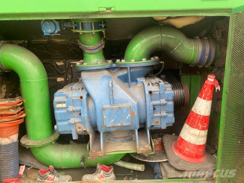 Amphitec Vortex 8000 콤비/진공 트럭