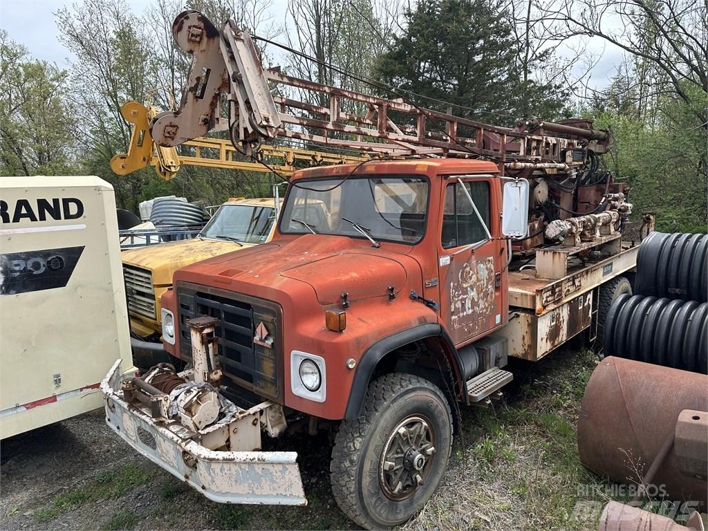 Navistar 1854 플랫베드/드롭사이드 트럭