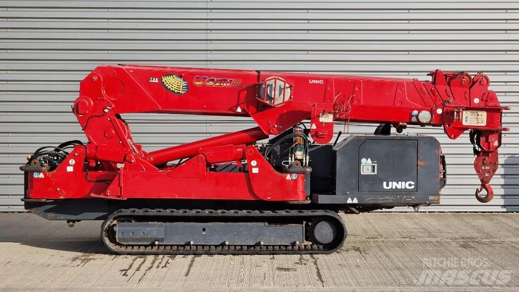 Unic URW 706 미니 크레인