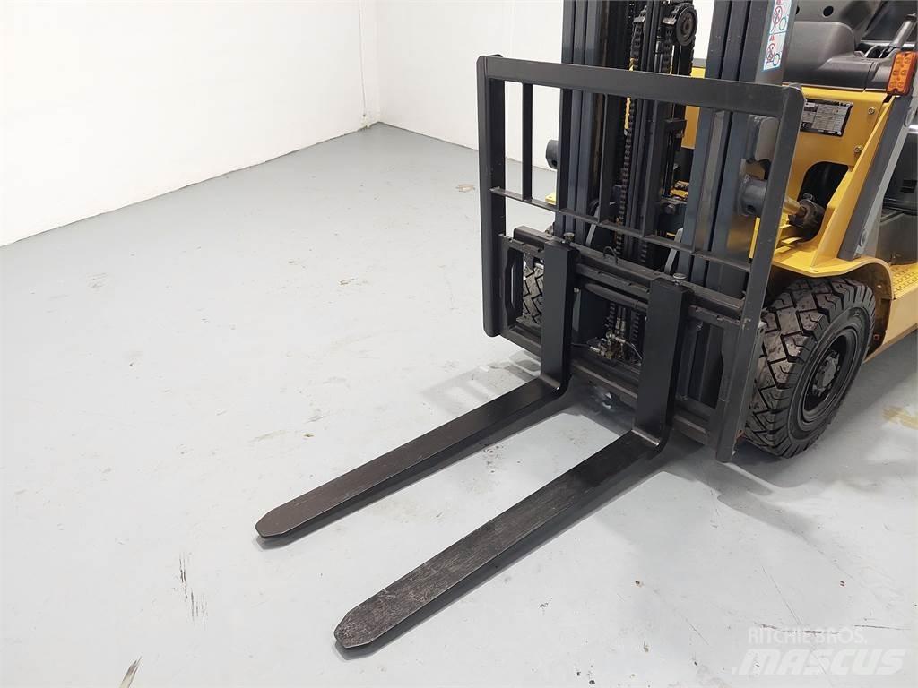 CAT DP18NTD 디젤 지게차