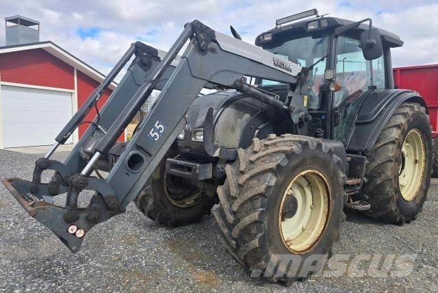 Valtra N141 HiTech 트랙터