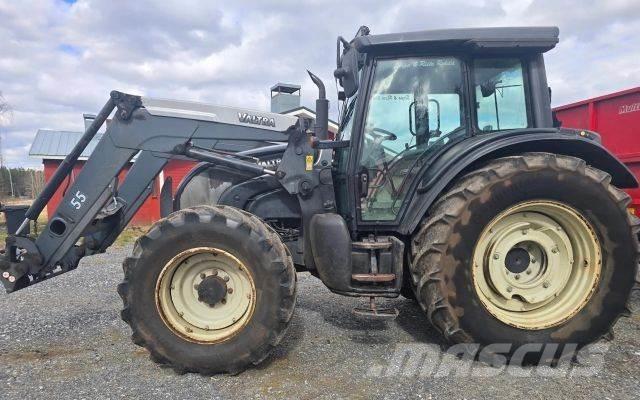 Valtra N141 HiTech 트랙터