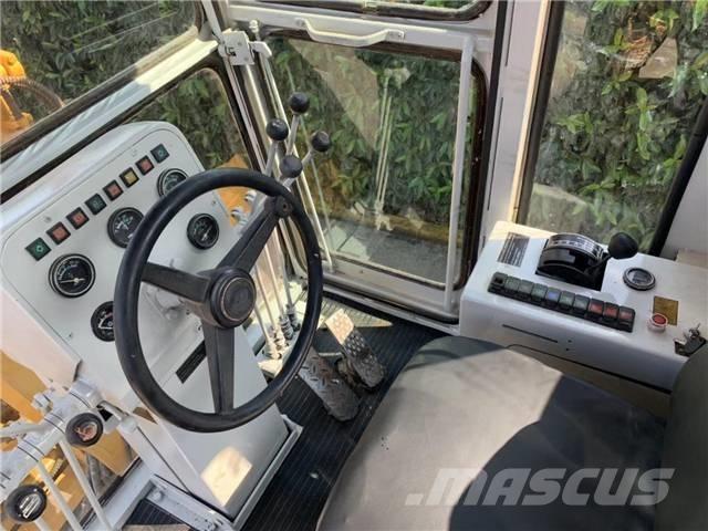 CAT 140K 그레이더