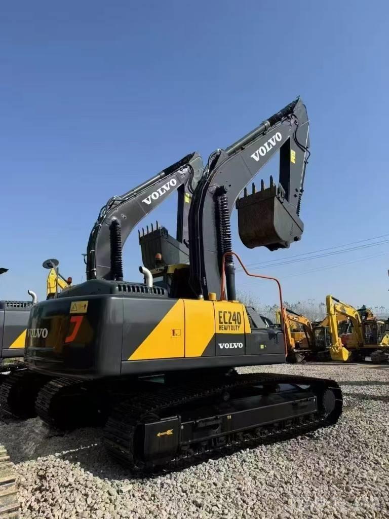 Volvo EC 240 대형 굴삭기 29톤 이상
