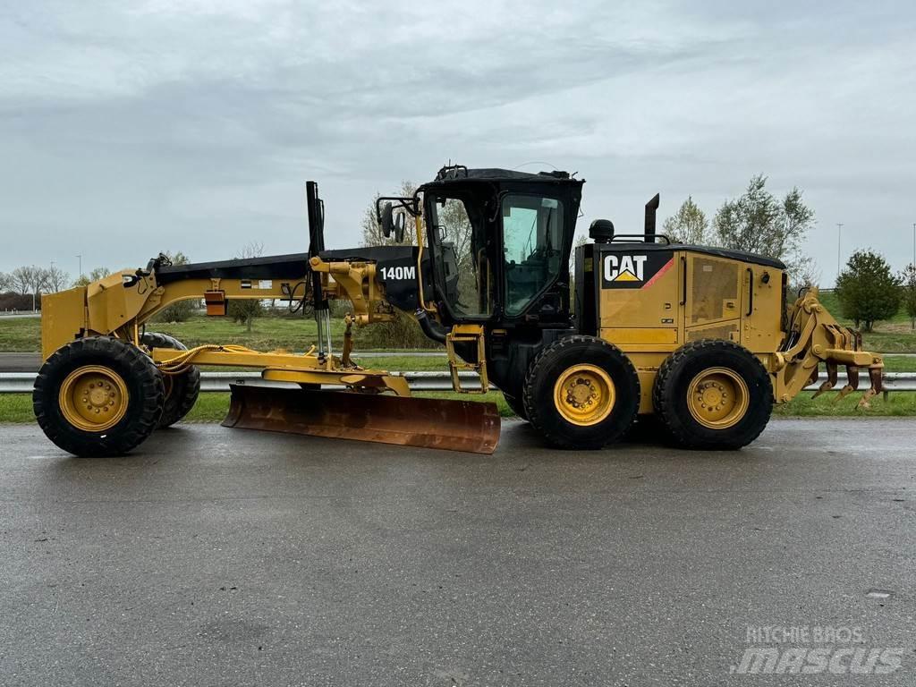 CAT 140M 그레이더