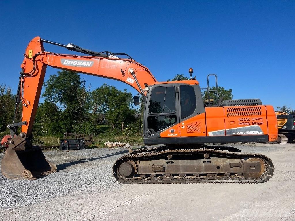 Doosan DX 225 LC-5 대형 굴삭기 29톤 이상