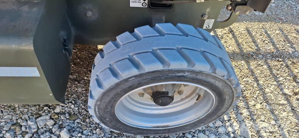 JLG M 3369 가위형 리프트