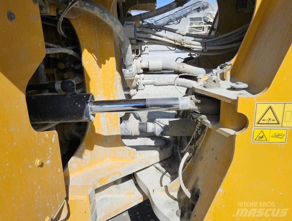 CAT 982 M  휠로우더