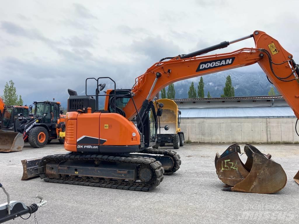 Doosan DX 140 LCR-7 대형 굴삭기 29톤 이상