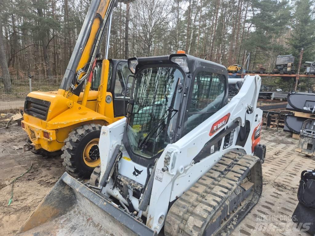Bobcat T 590  스키드로더