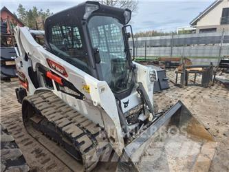 Bobcat T 590  스키드로더