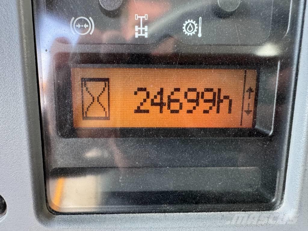 Volvo A 40 D 연결식 홀러