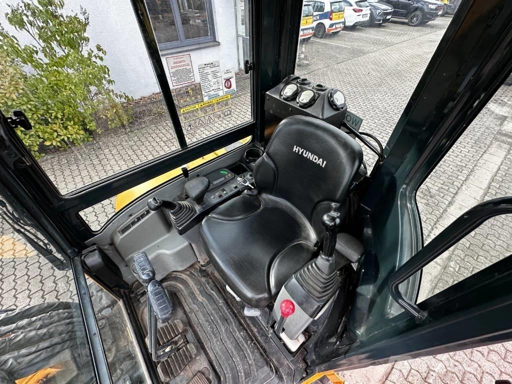 Hyundai R35Z 9 소형 굴삭기 7톤 미만
