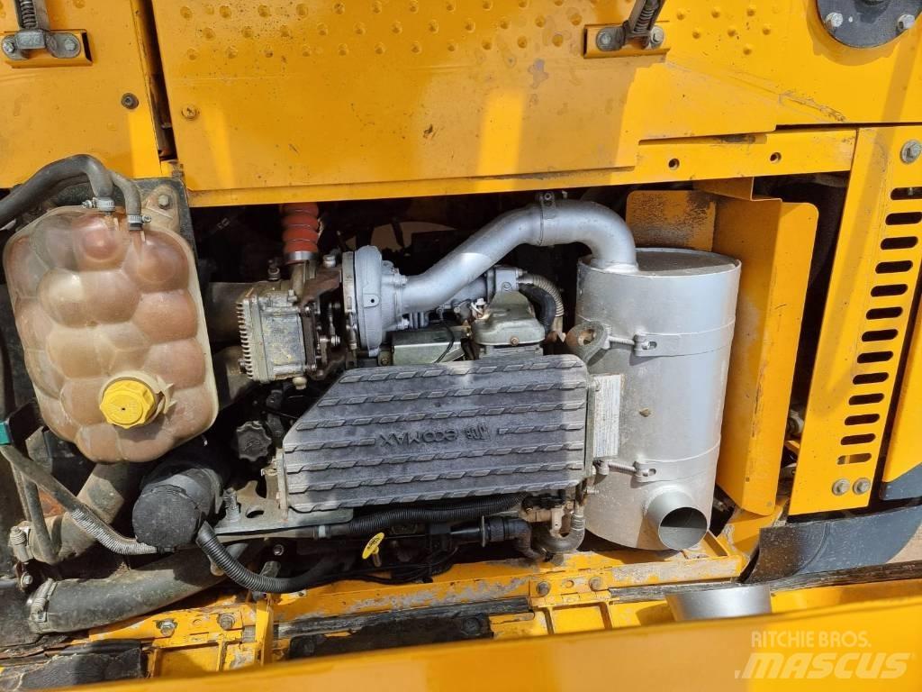 JCB JS 130 LC 대형 굴삭기 29톤 이상