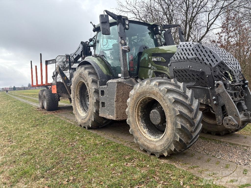 Valtra Q 305 트랙터