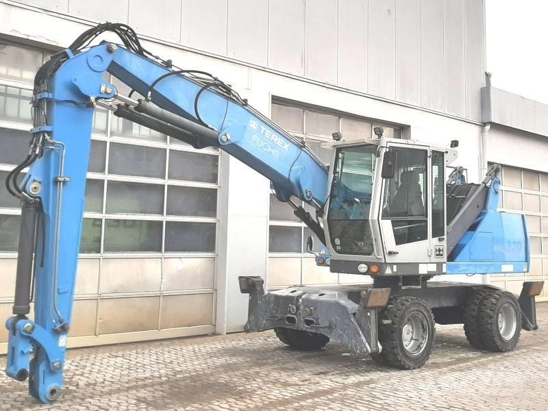 Fuchs MHL 320 D 폐기물/산업 처리기
