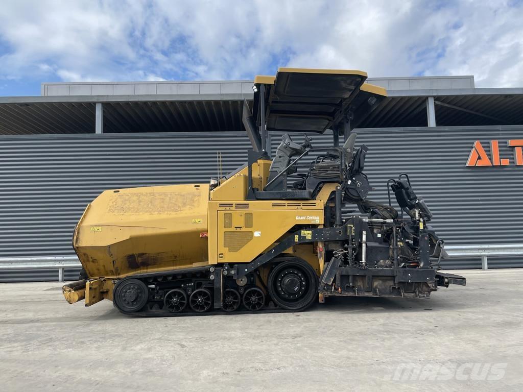 CAT AP555F 아스팔트 포장장비
