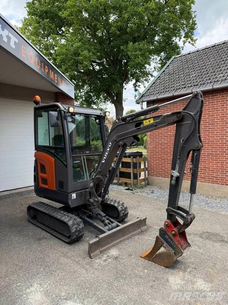 Volvo EC 18 D 소형 굴삭기 7톤 미만