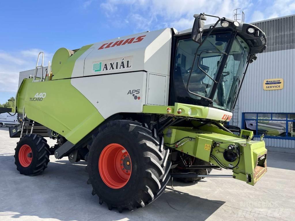 CLAAS Tucano 440 콤바인 수확기