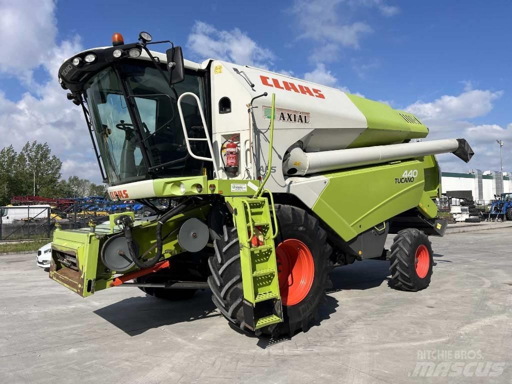 CLAAS Tucano 440 콤바인 수확기