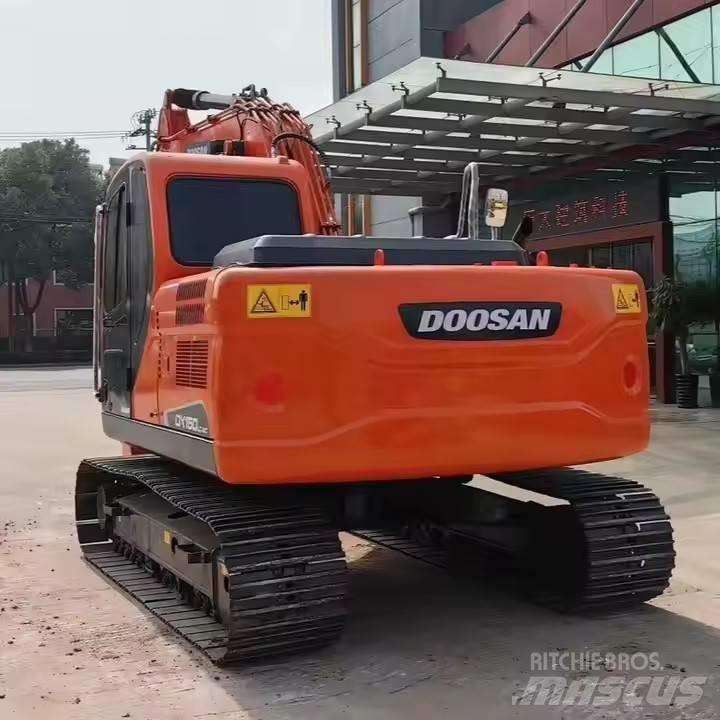 Doosan DX150 중형굴삭기 7톤-28톤