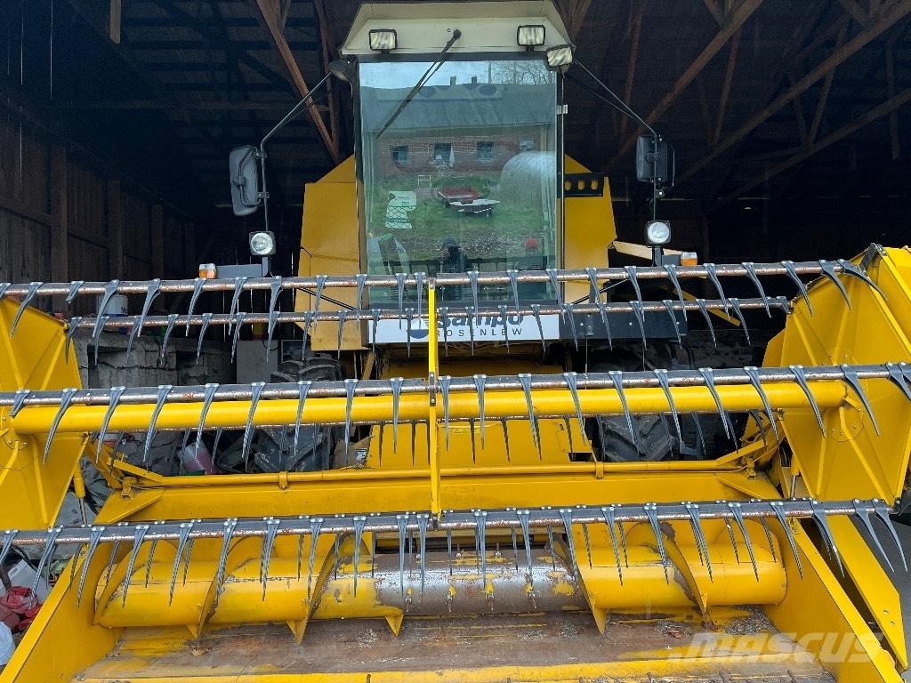 Sampo-Rosenlew 2050 콤바인 수확기