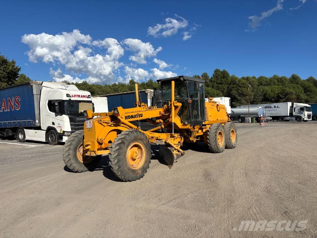 Komatsu GD 530 A 그레이더