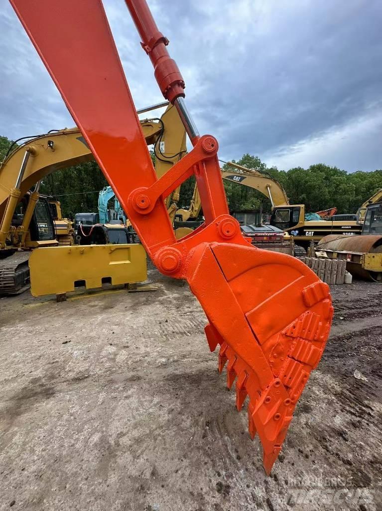 Hitachi ZX200 대형 굴삭기 29톤 이상
