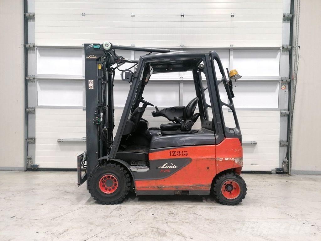 Linde E25-01 전동 지게차