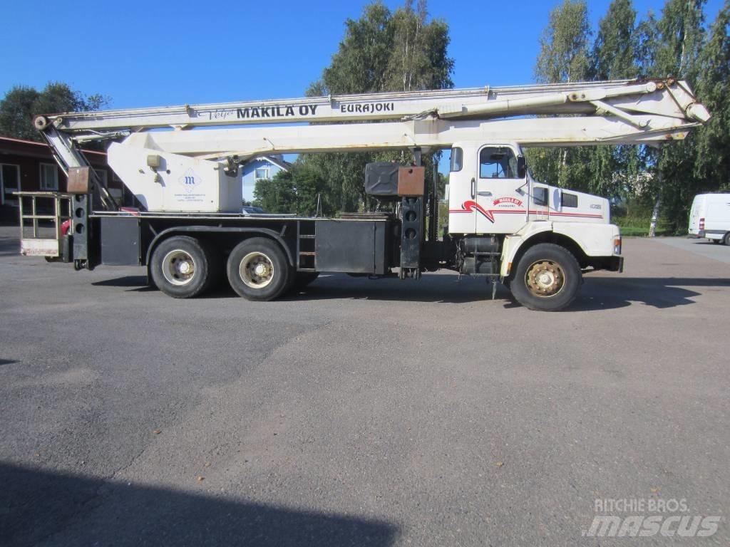 Volvo N 7 6X2 4600 크레인 트럭