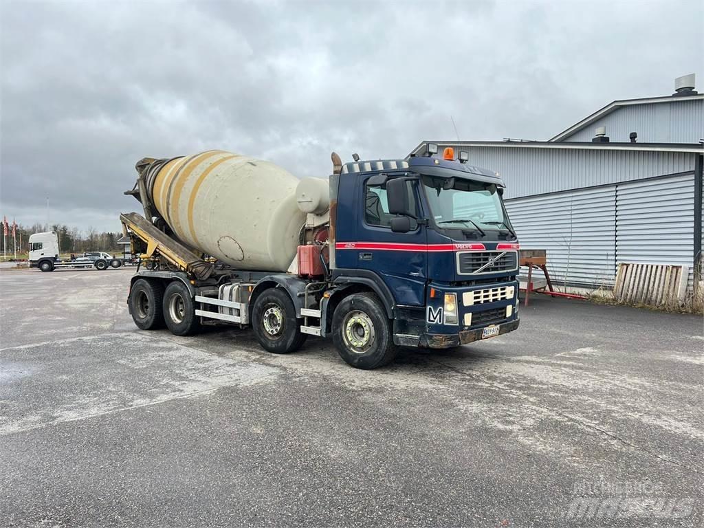 Volvo FM12 8X4 콘크리트 믹서트럭