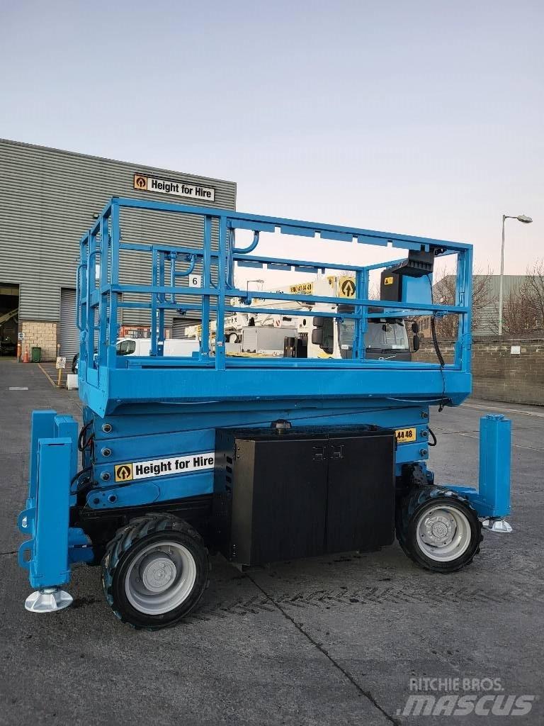 Genie GS 3369 RT 가위형 리프트
