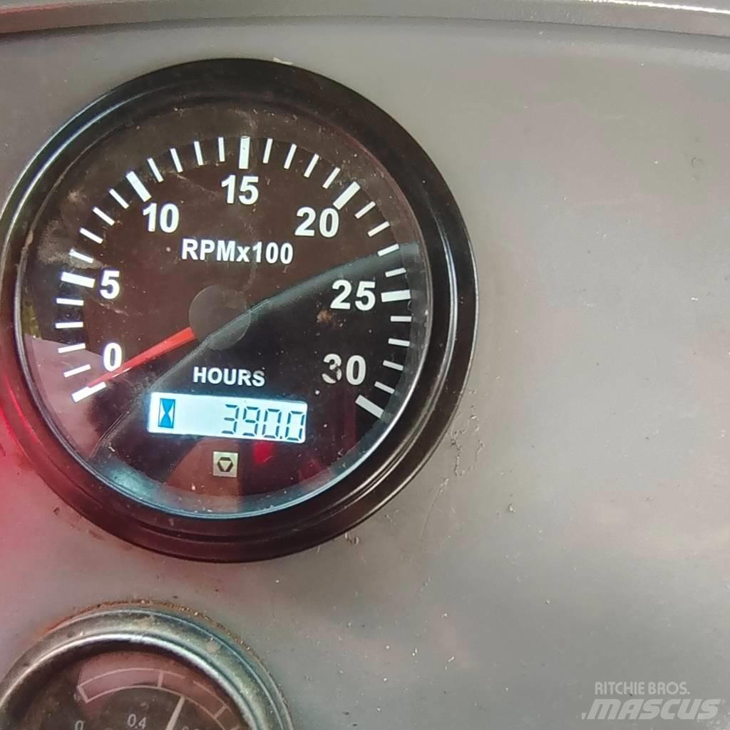 XCMG XS 223 J 싱글 드럼 롤러