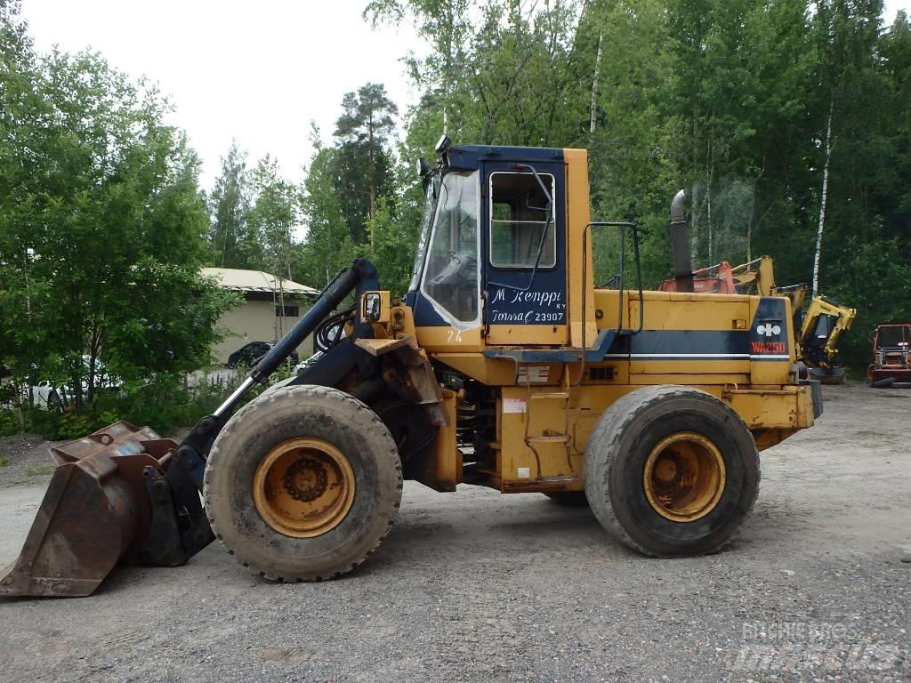 Komatsu WA 250-1  휠로우더