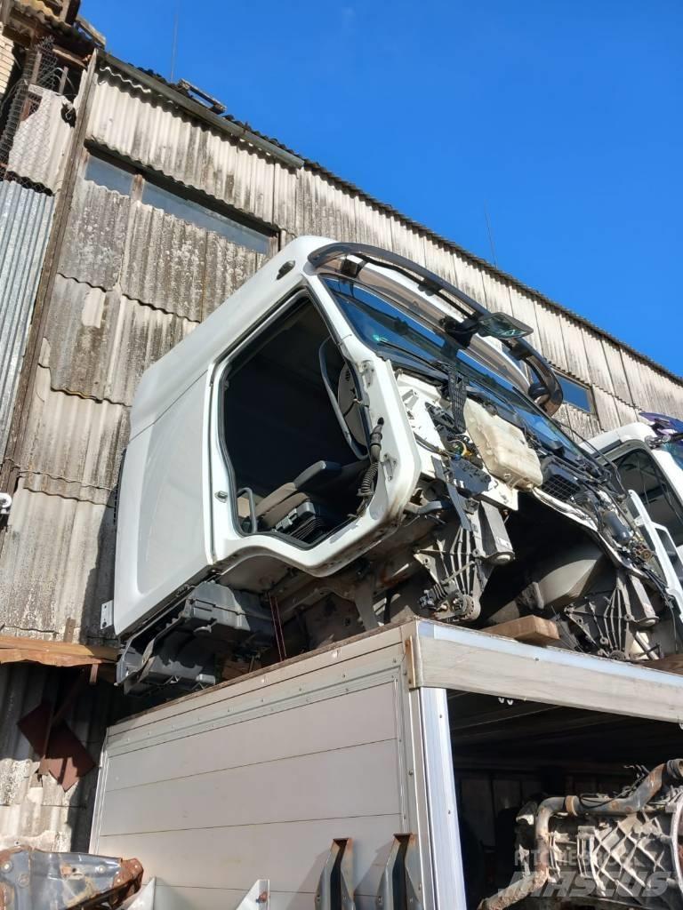 Renault Premium 460 캐빈 및 인테리어