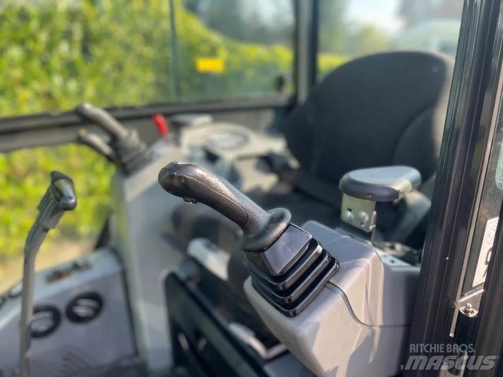 Bobcat E19 소형 굴삭기 7톤 미만