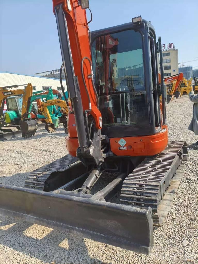 Kubota KX 061-3 소형 굴삭기 7톤 미만