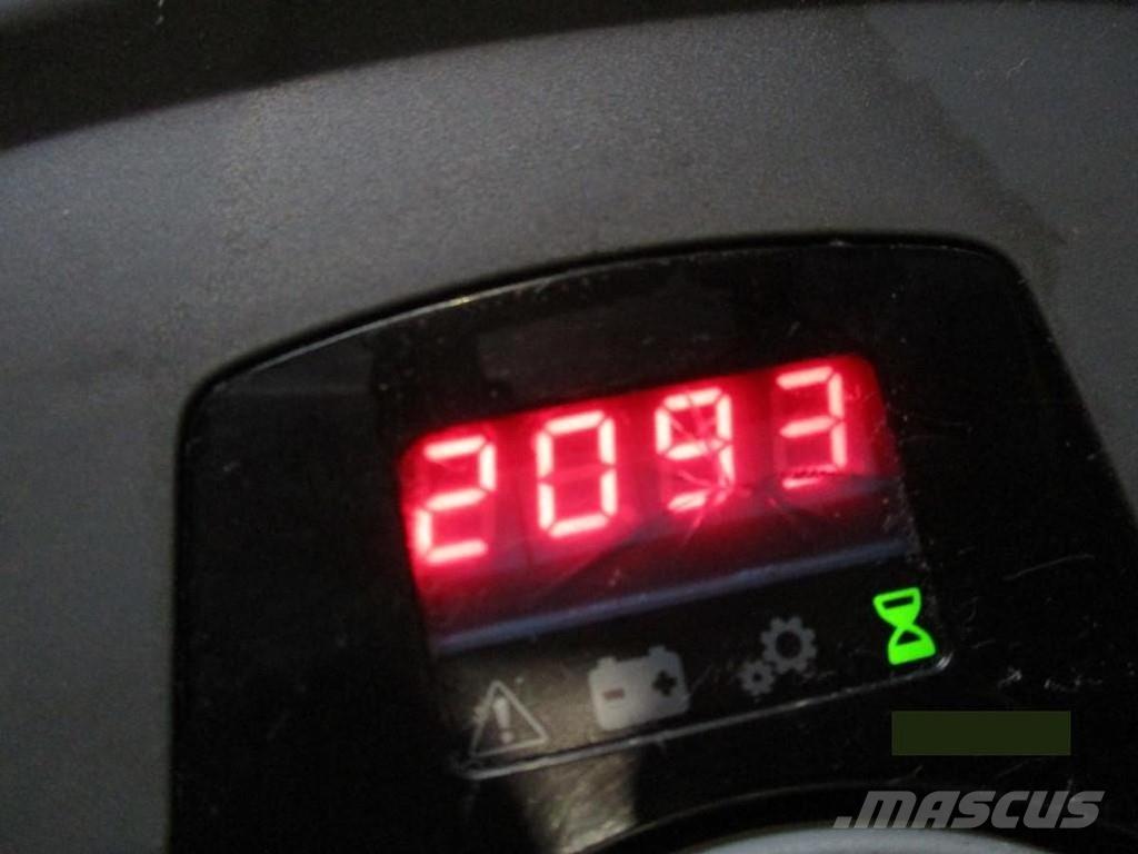 Toyota LPE200 로우 리프터(승강대 포함)