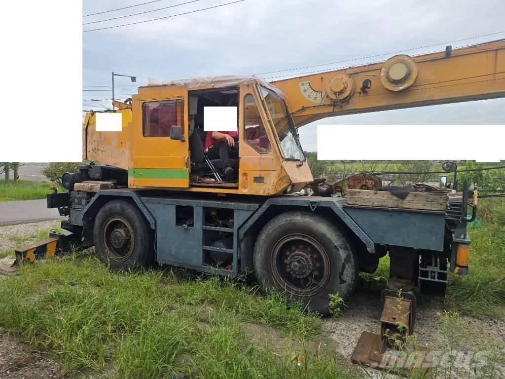 Tadano TR 160 M-2 R/T 크레인