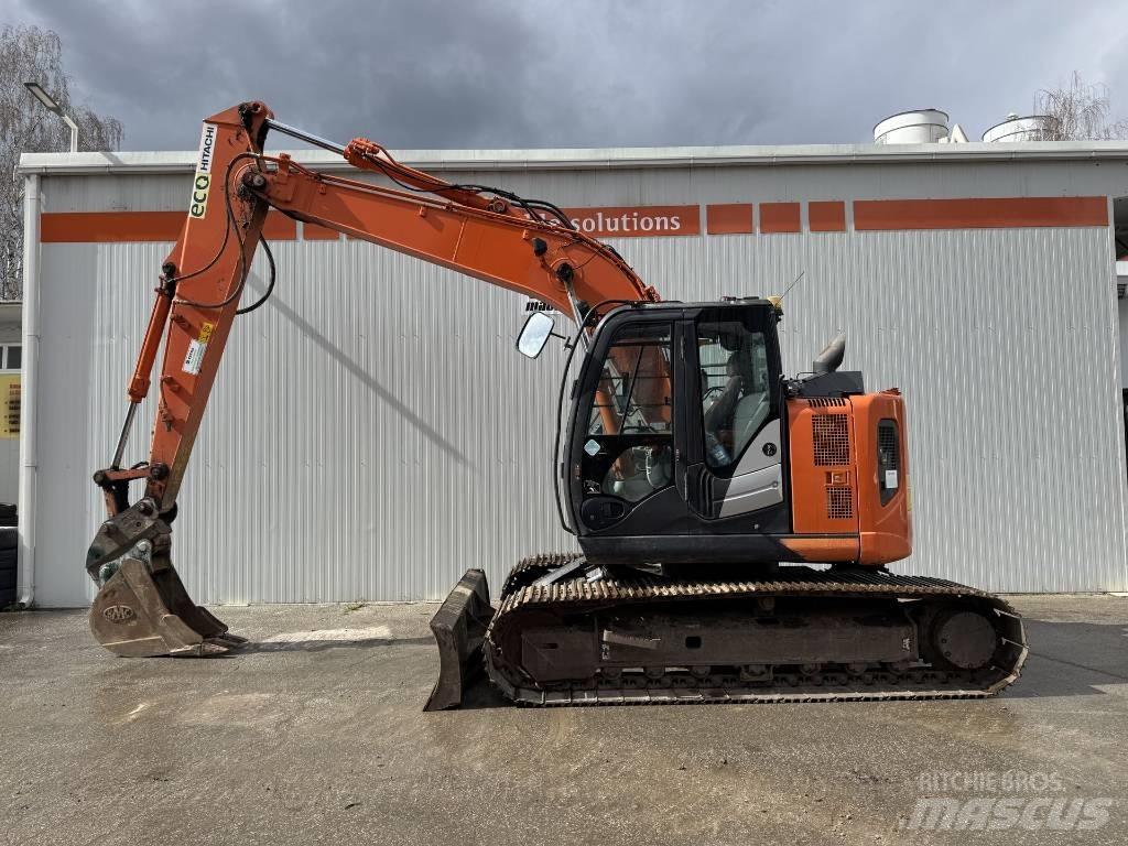 Hitachi ZX 135 US-6 대형 굴삭기 29톤 이상
