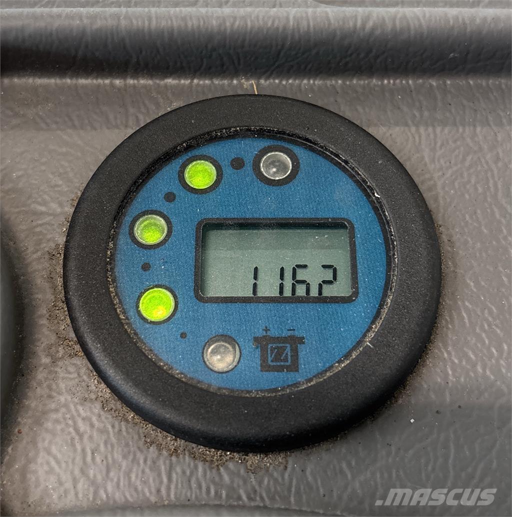 Atlet A160 보행식 리치 지게차