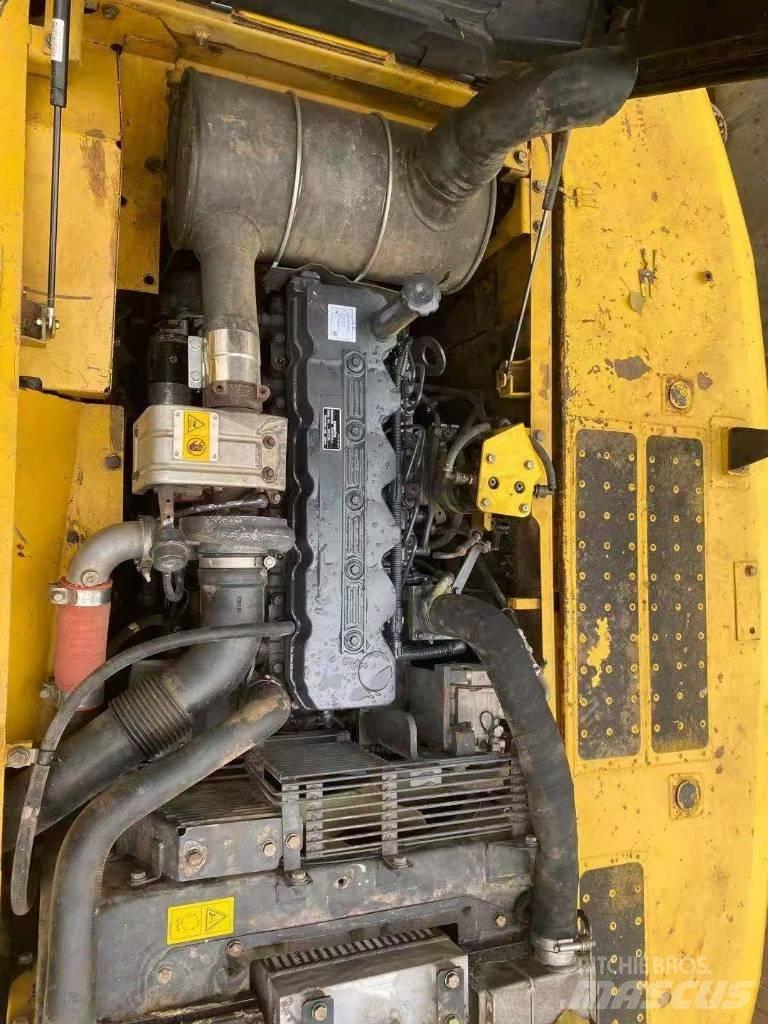 Komatsu pc220-8 대형 굴삭기 29톤 이상