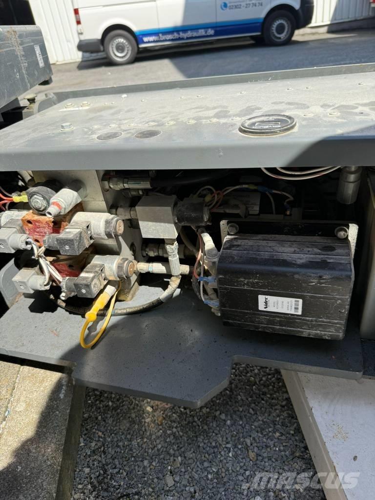 SkyJack SJ 3220 가위형 리프트