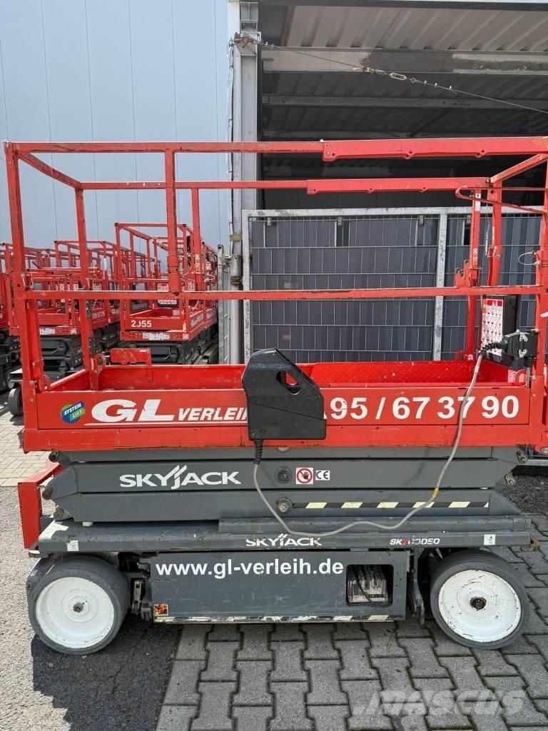 SkyJack SJ 3220 가위형 리프트