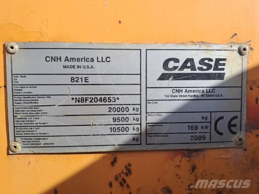CASE 821 E XR  휠로우더