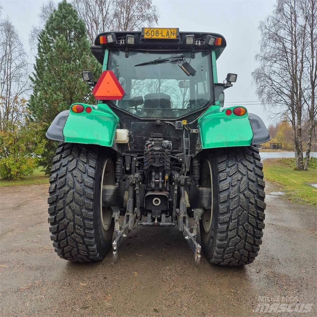 Valtra T182 Versu 트랙터