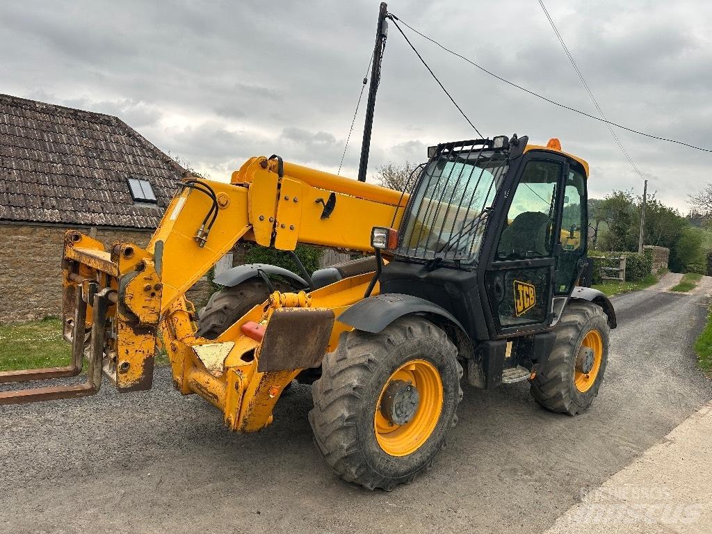 JCB 535-125 텔러 핸들러
