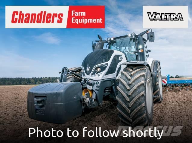 Valtra T 215 트랙터